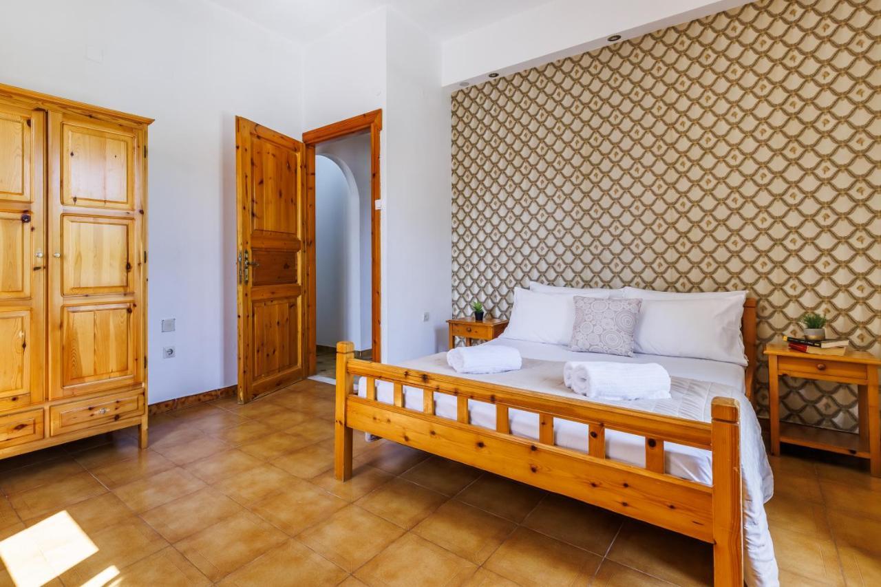 Panagou Studios Skopelos Town Exterior photo