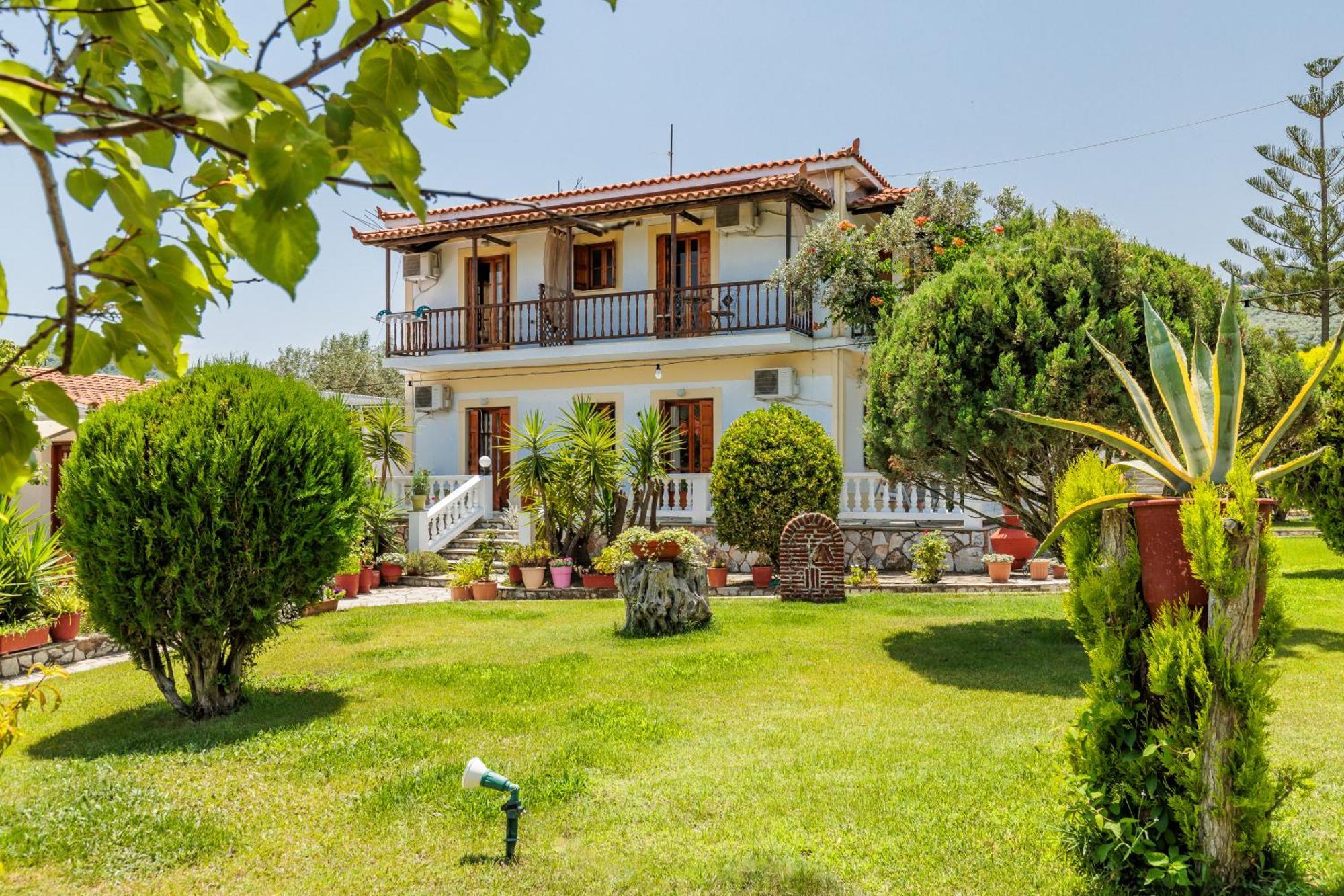 Panagou Studios Skopelos Town Exterior photo