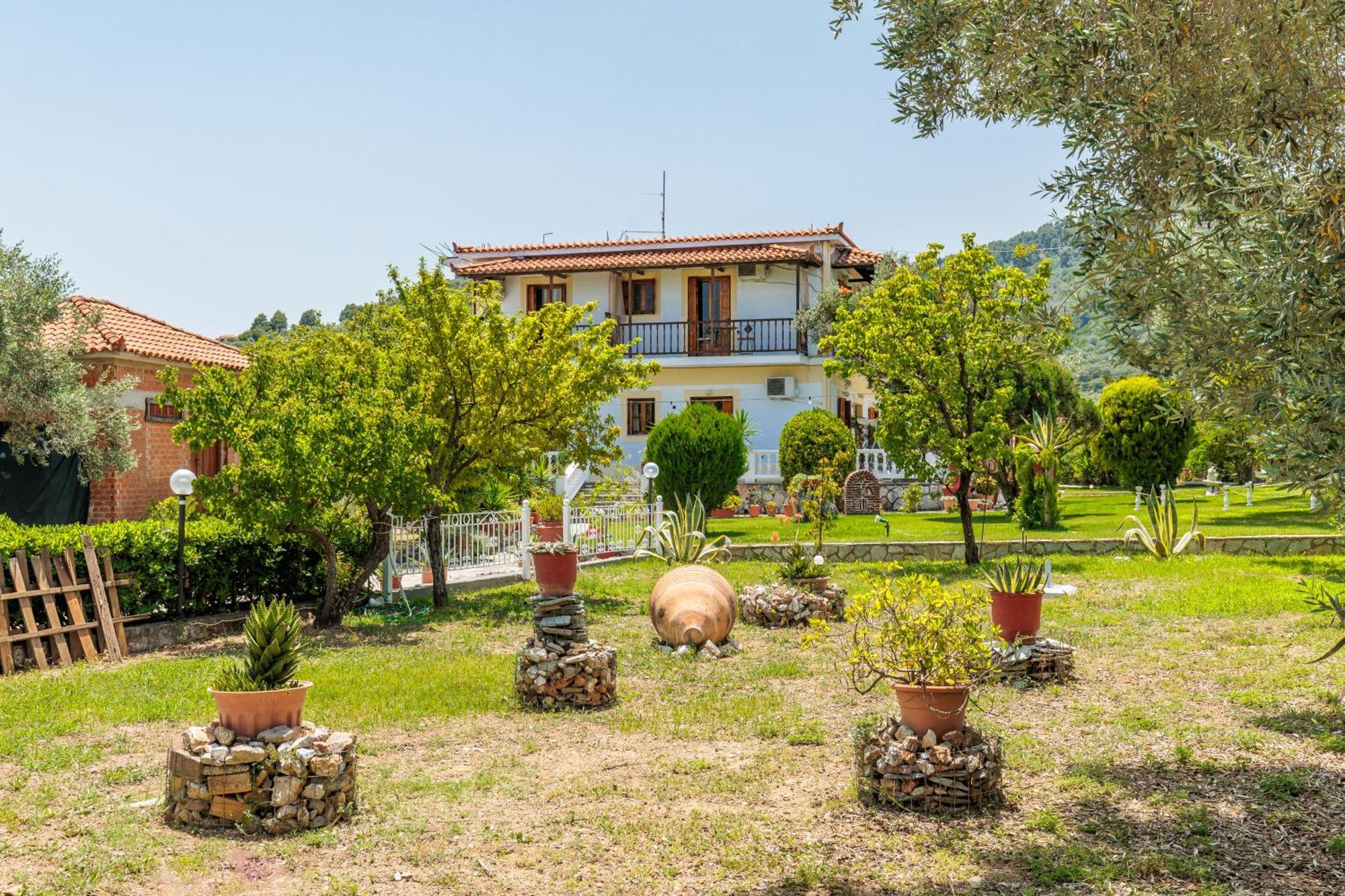 Panagou Studios Skopelos Town Exterior photo